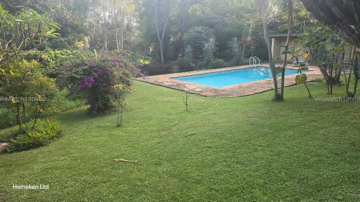 5 Bed House with En Suite at Windy Ridge - 3