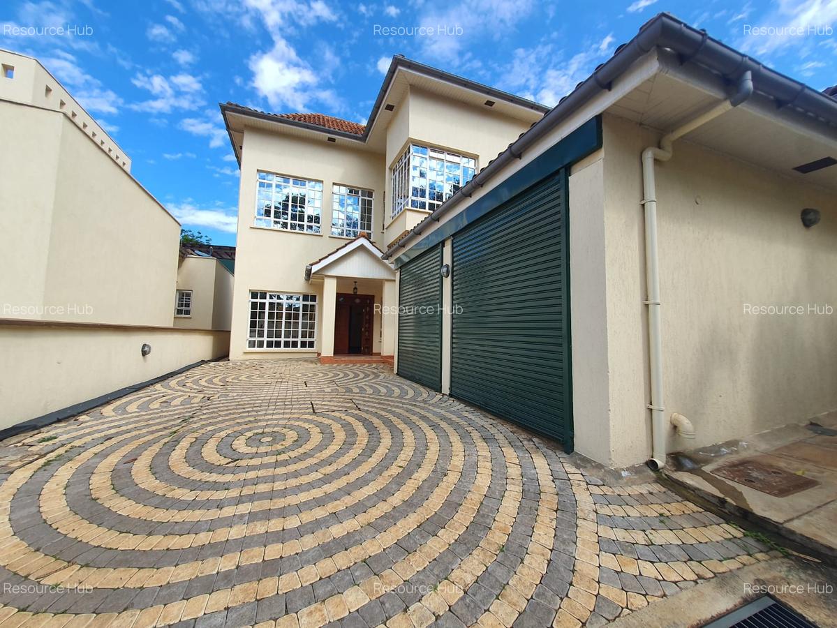 5 Bed House with En Suite at Kyuna - 1