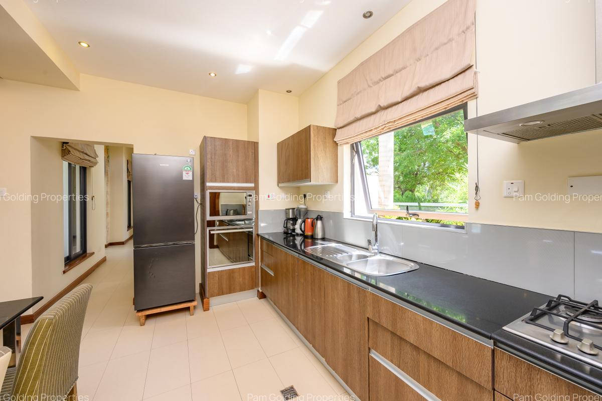 3 Bed House with En Suite at Kilifi Creek - 6