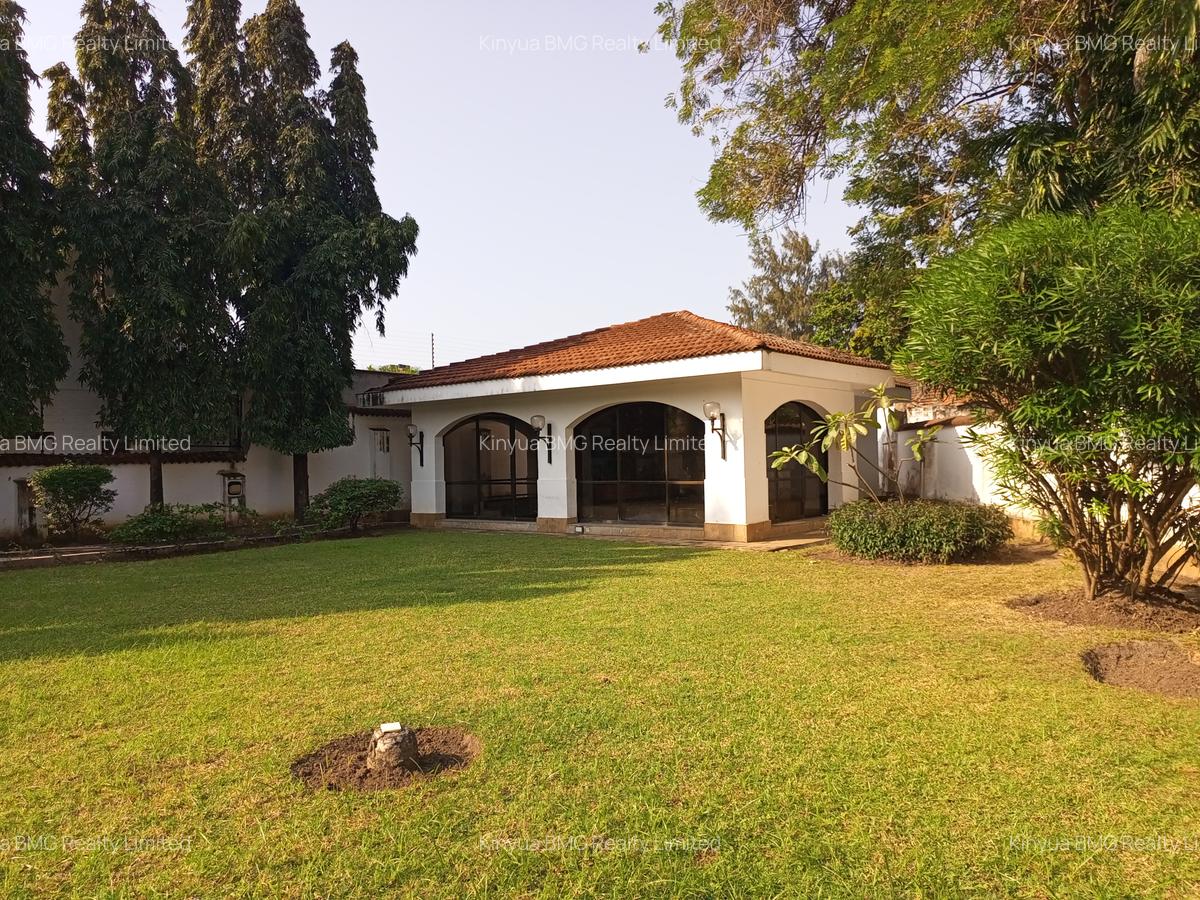 5 Bed Townhouse with En Suite in Nyali Area - 5