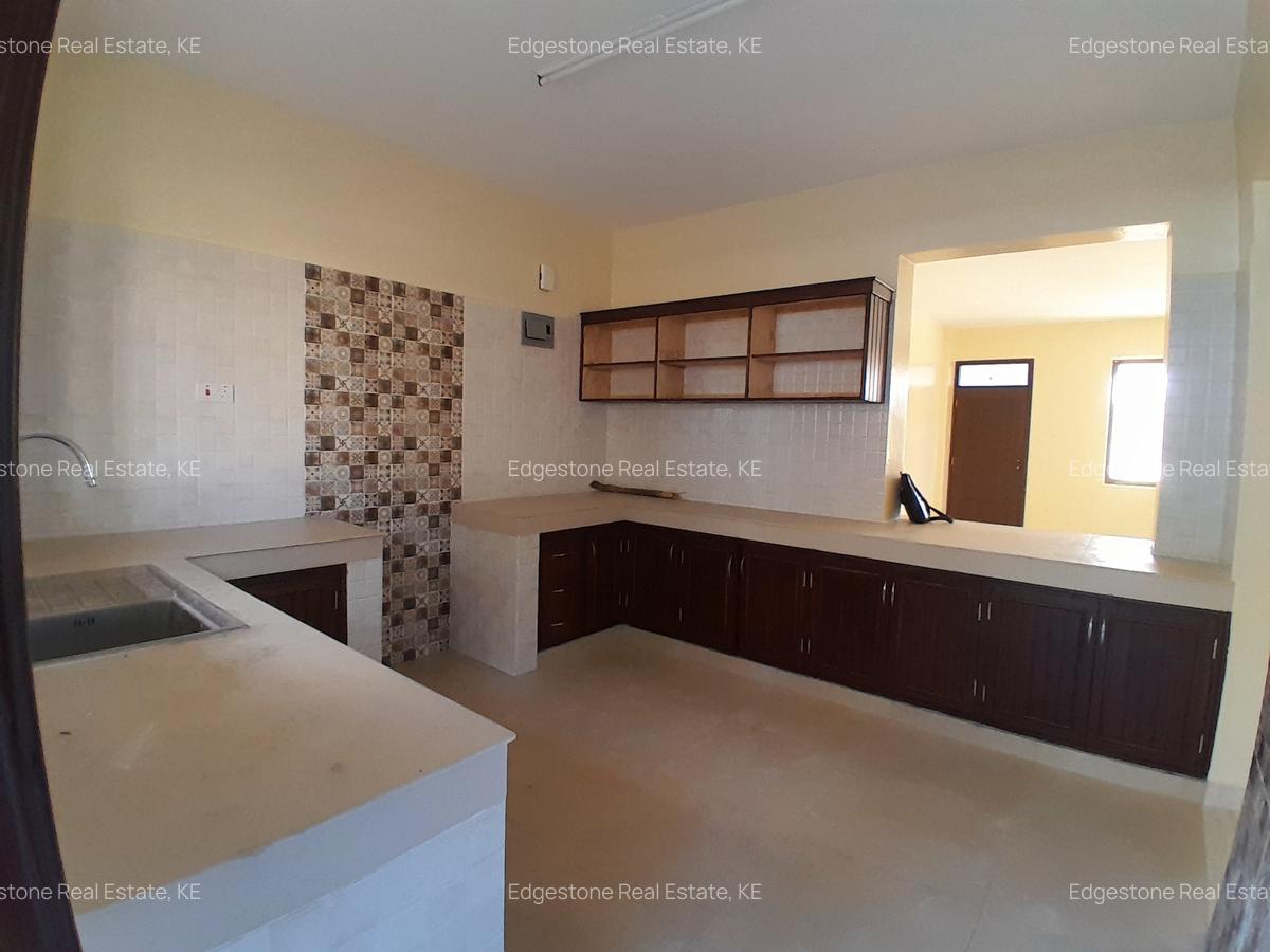 3 Bed Apartment with En Suite in Tudor - 8