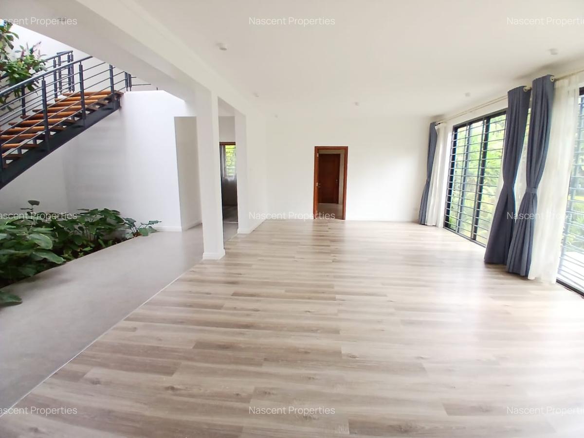 4 Bed House with En Suite in Runda - 14