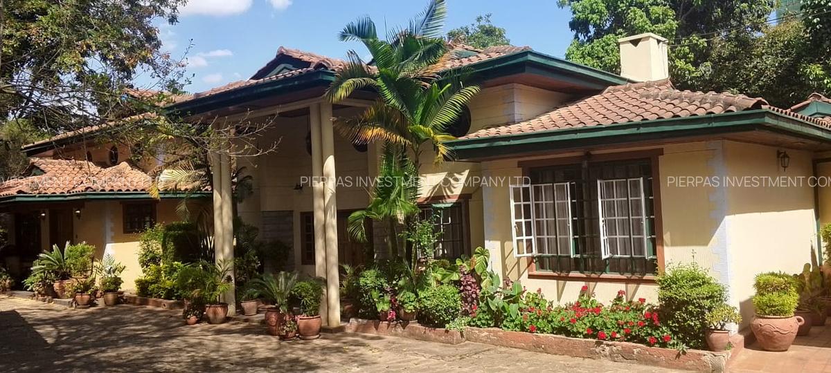 4 Bed Townhouse with En Suite in Lavington - 1