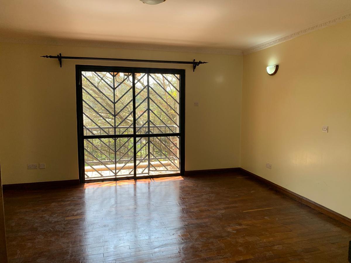 3 Bed Apartment with En Suite in Lavington - 12