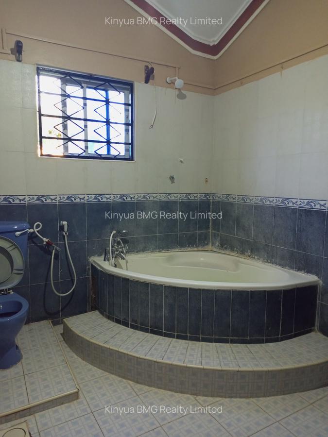 5 Bed Villa with En Suite in Nyali Area - 1