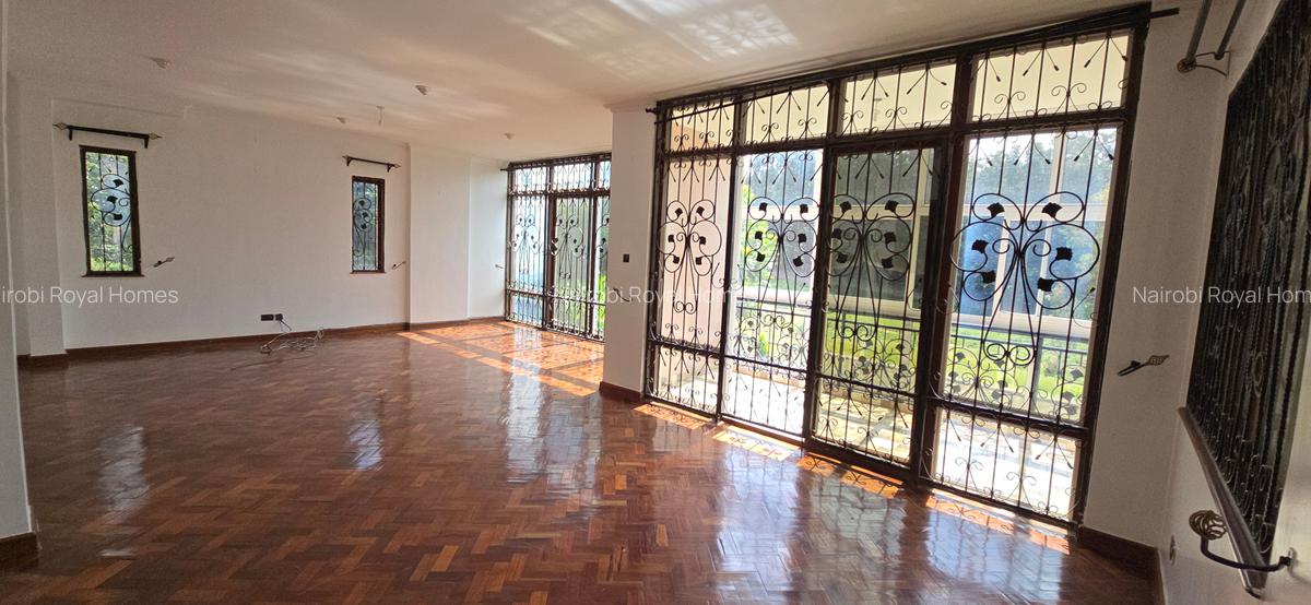 5 Bed Townhouse with En Suite at Convent Drive Commercial - 12