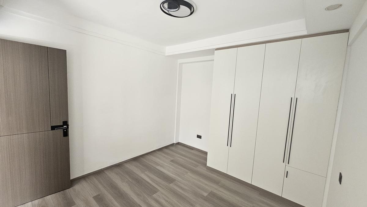 1 Bed Apartment with En Suite at Valley Arcade - 7