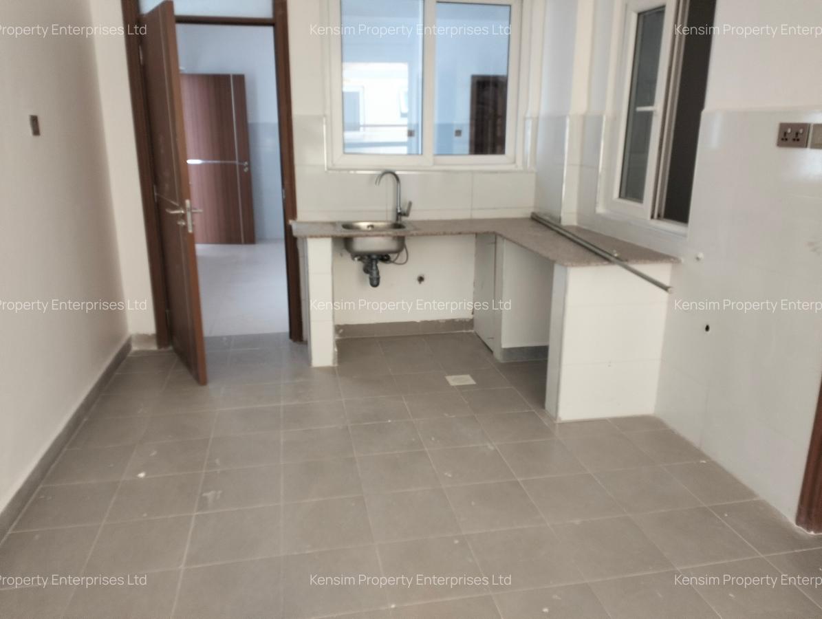 3 Bed Apartment with En Suite in Westlands Area - 13