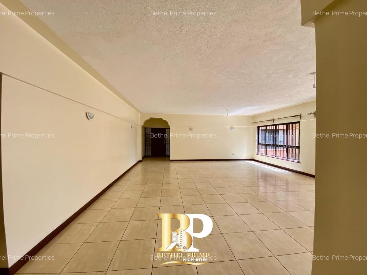 4 Bed Apartment with En Suite in Brookside - 5