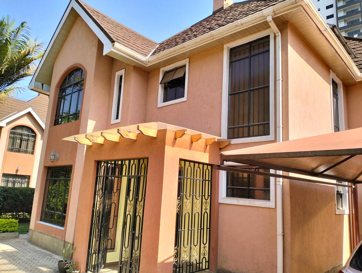 4 Bed Townhouse with En Suite in Lavington - 16