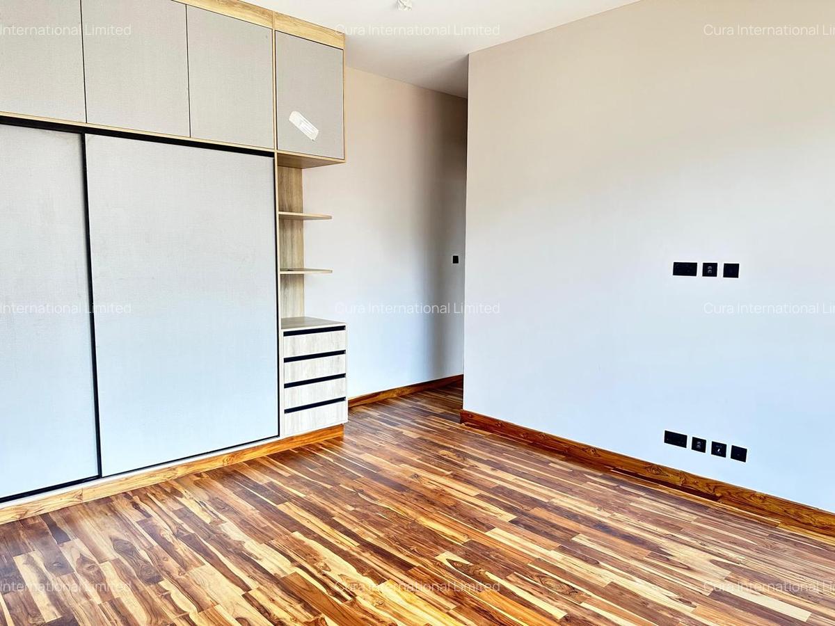 4 Bed Apartment in Loresho - 16