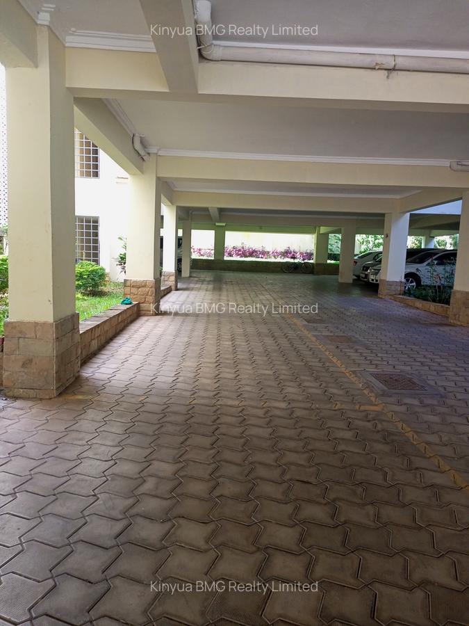 Serviced 3 Bed Apartment with En Suite in Nyali Area - 4