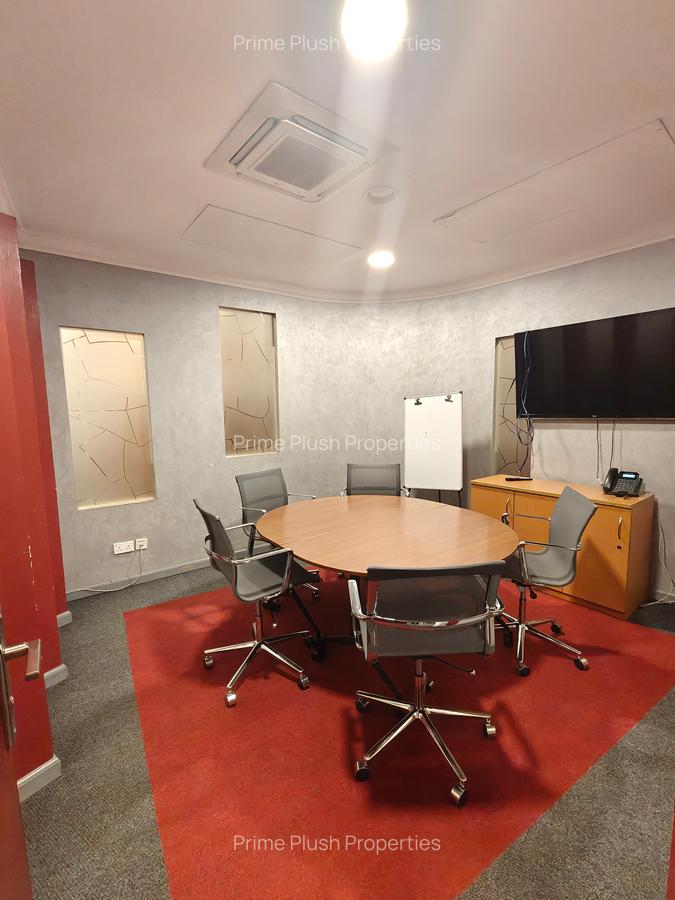 4,505 ft² Office with Parking in Parklands - 12