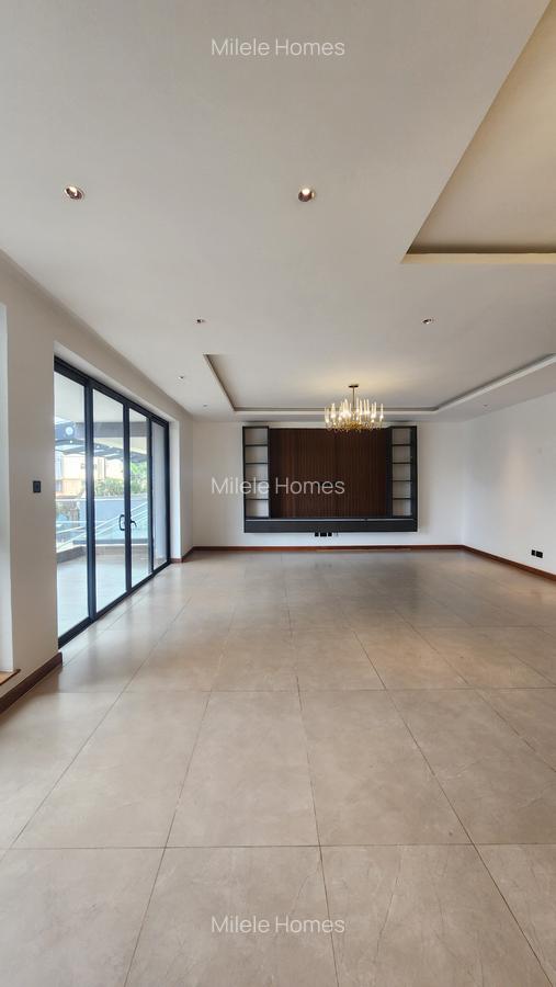 Serviced 3 Bed Apartment with En Suite at Riverside Drive - 4