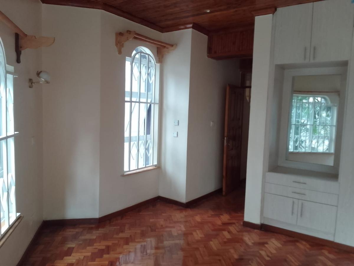 4 Bed Townhouse with En Suite in Westlands Area - 10