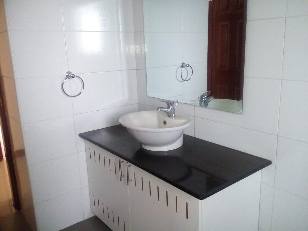 3 Bed Apartment with En Suite in Rhapta Road - 15