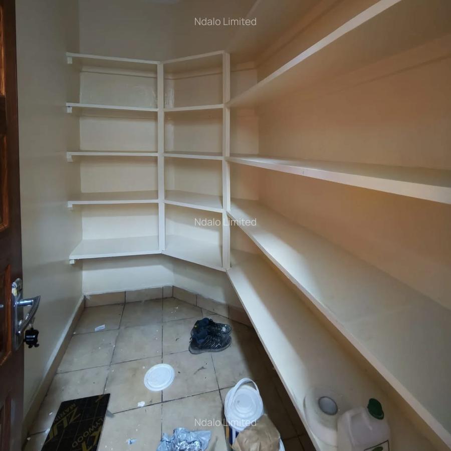 3 Bed Apartment with En Suite at Lavington - 5