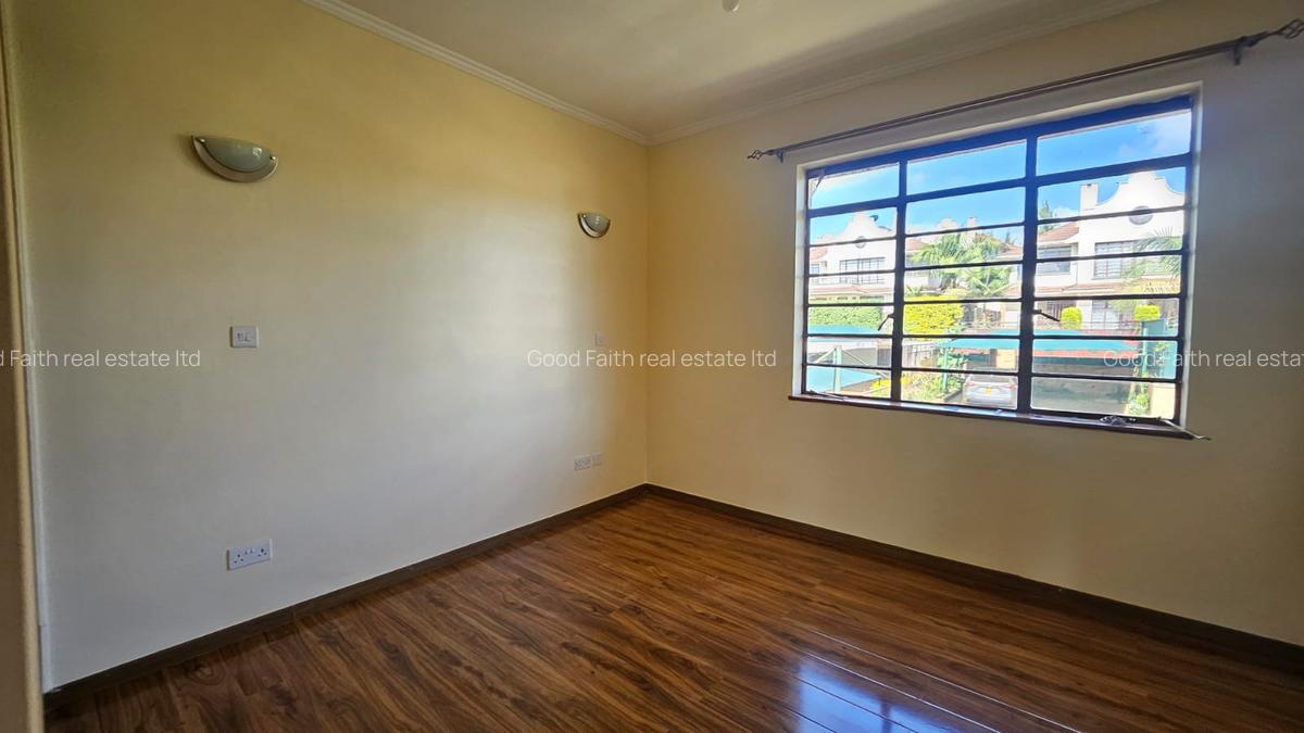 4 Bed Townhouse with En Suite in Kiambu Road - 11