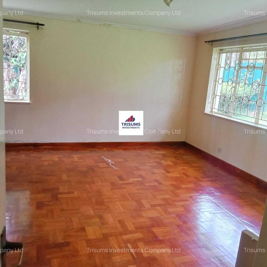 5 Bed House with En Suite in Westlands Area - 12