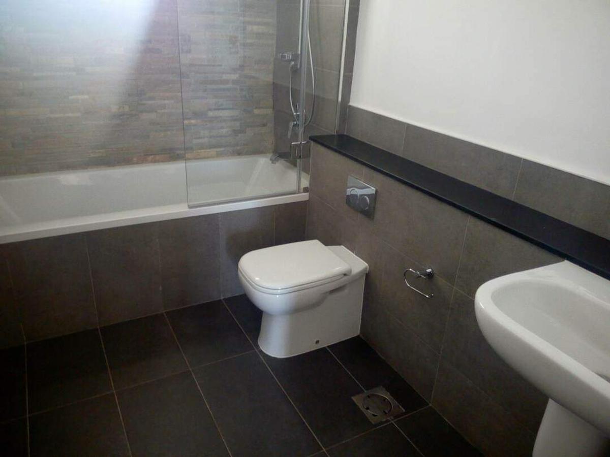 Serviced 2 Bed Apartment with En Suite at Garden City Mall - 5