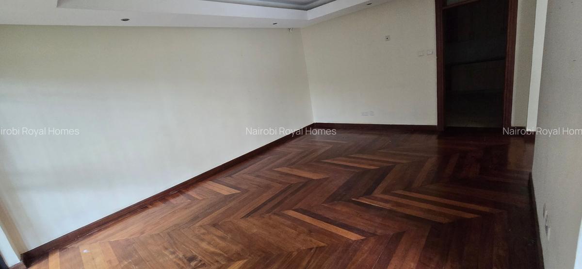 5 Bed Townhouse with En Suite at Lavington Convent Drive - 11