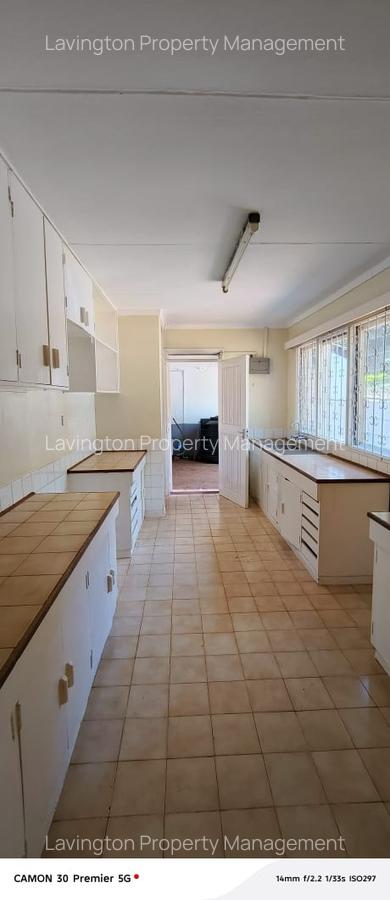 4 Bed House with En Suite at Loresho Crescent - 6