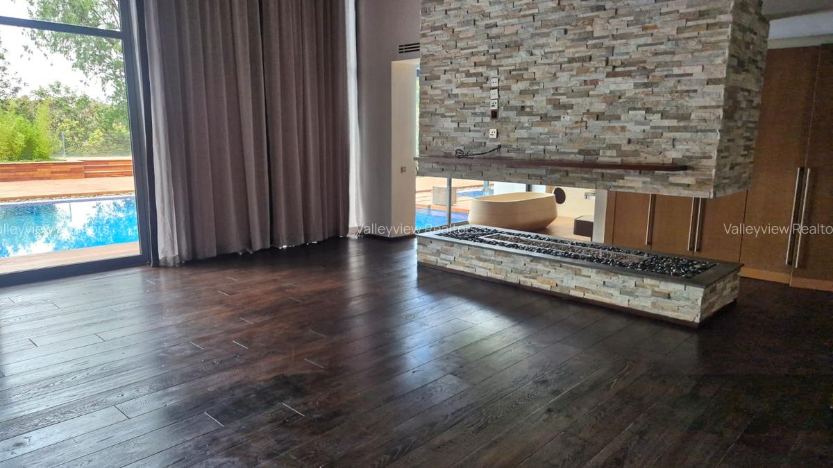 4 Bed House with En Suite at Loresho - 3