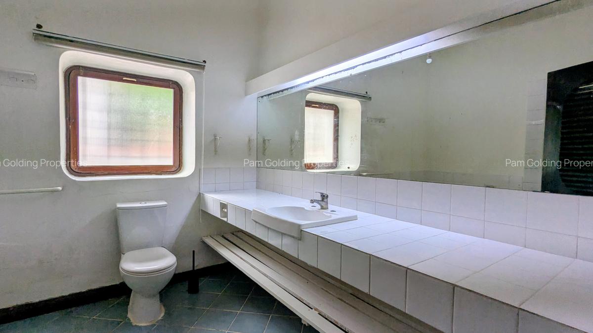 3 Bed House with En Suite at Greenwood - 14