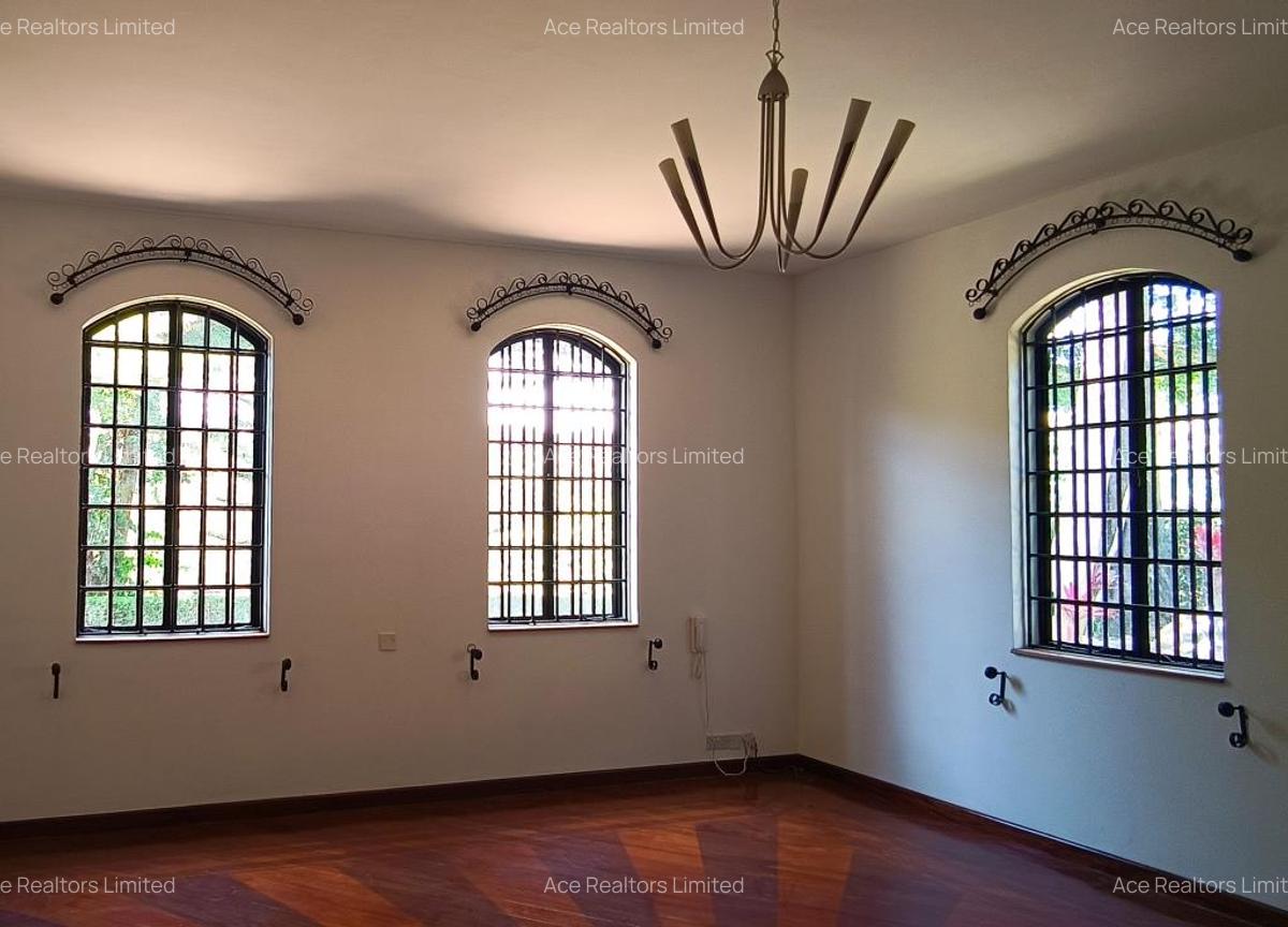 6 Bed House with En Suite at Kitisuru - 14
