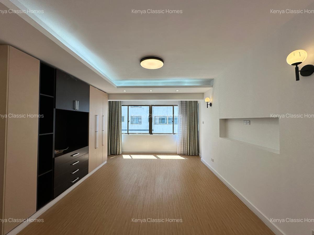 4 Bed Apartment with En Suite at Lavington - 17