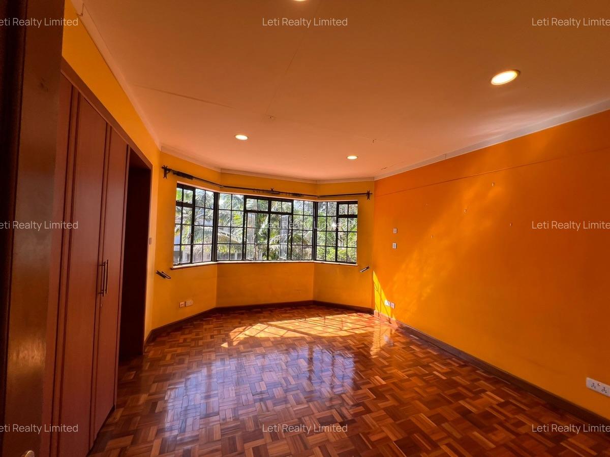 4 Bed Townhouse with En Suite in Westlands Area - 3