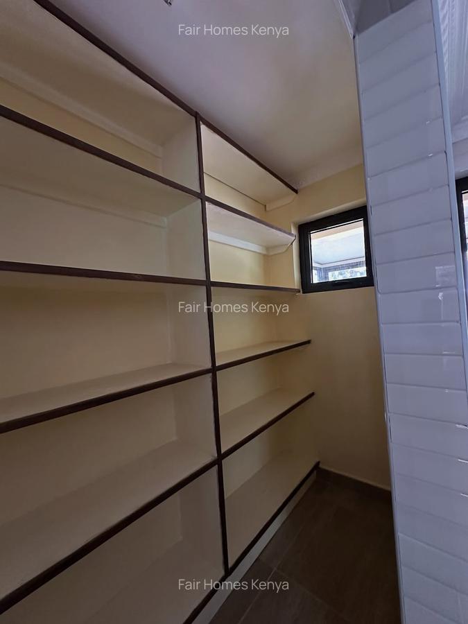 5 Bed Townhouse with En Suite at Muthangari Drive - 5