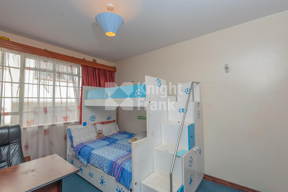 3 Bed Apartment with Parking at Masanduku Lane - 6