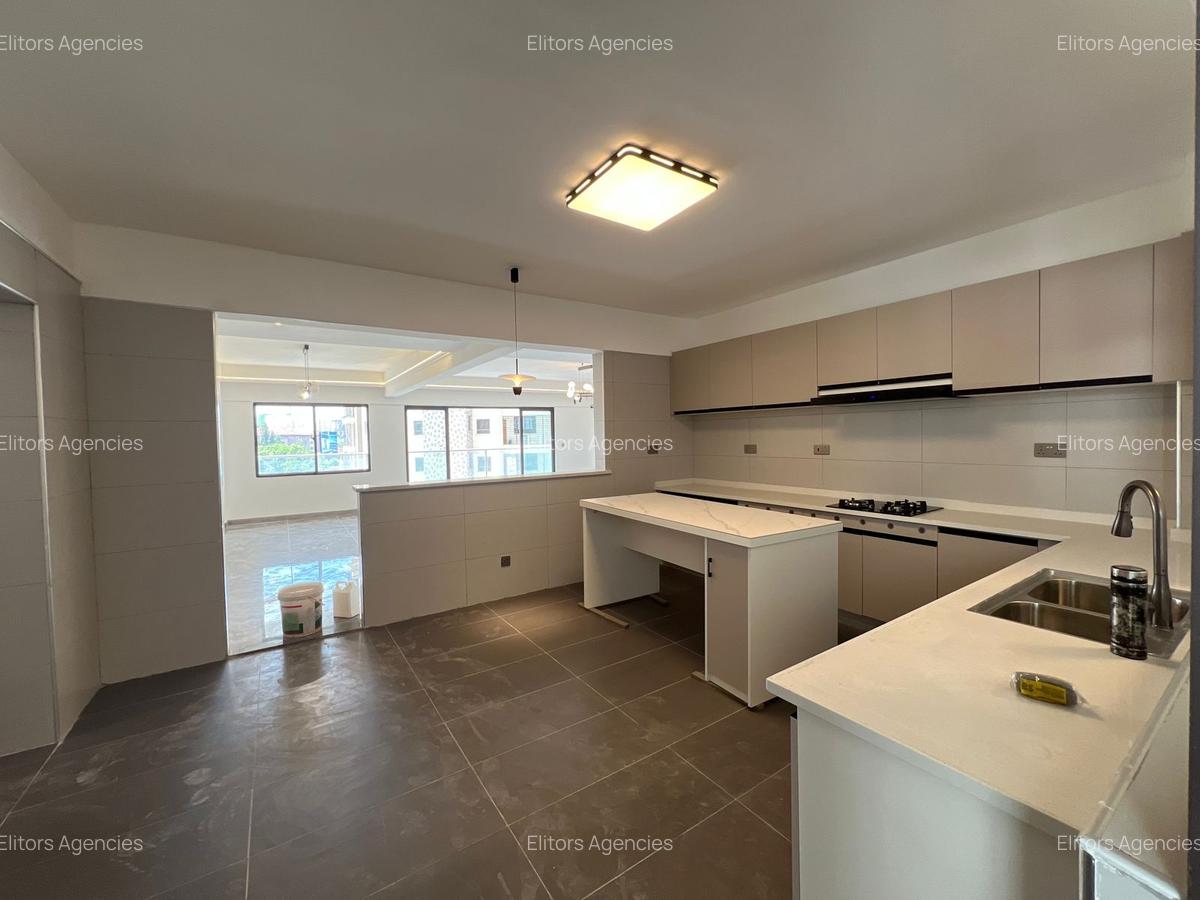 4 Bed Apartment with En Suite at Tabere Crescent - 5