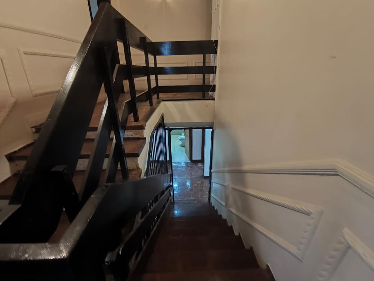 5 Bed House with Backup Generator in Gigiri - 2