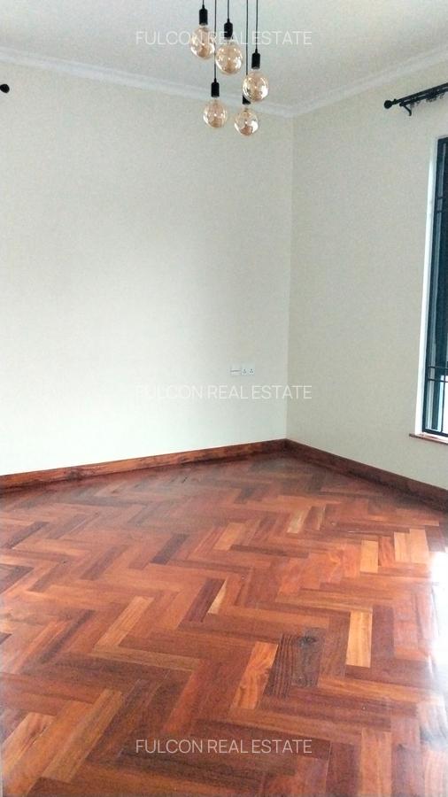 6 Bed Villa with En Suite in Loresho - 8