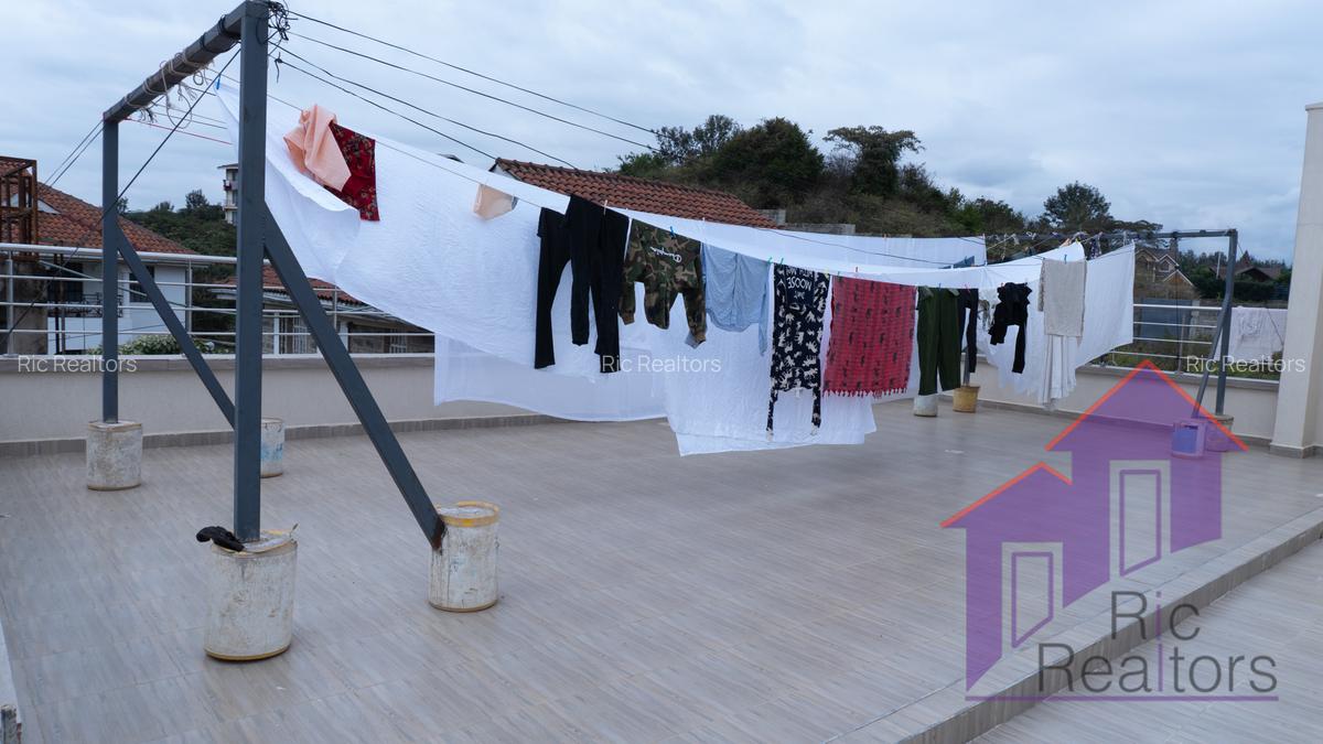 Serviced 3 Bed Apartment with En Suite at Acacia Road - 20