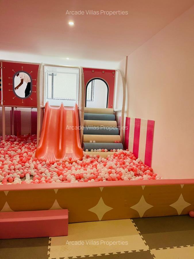 Serviced 2 Bed Apartment with En Suite in Kileleshwa - 16