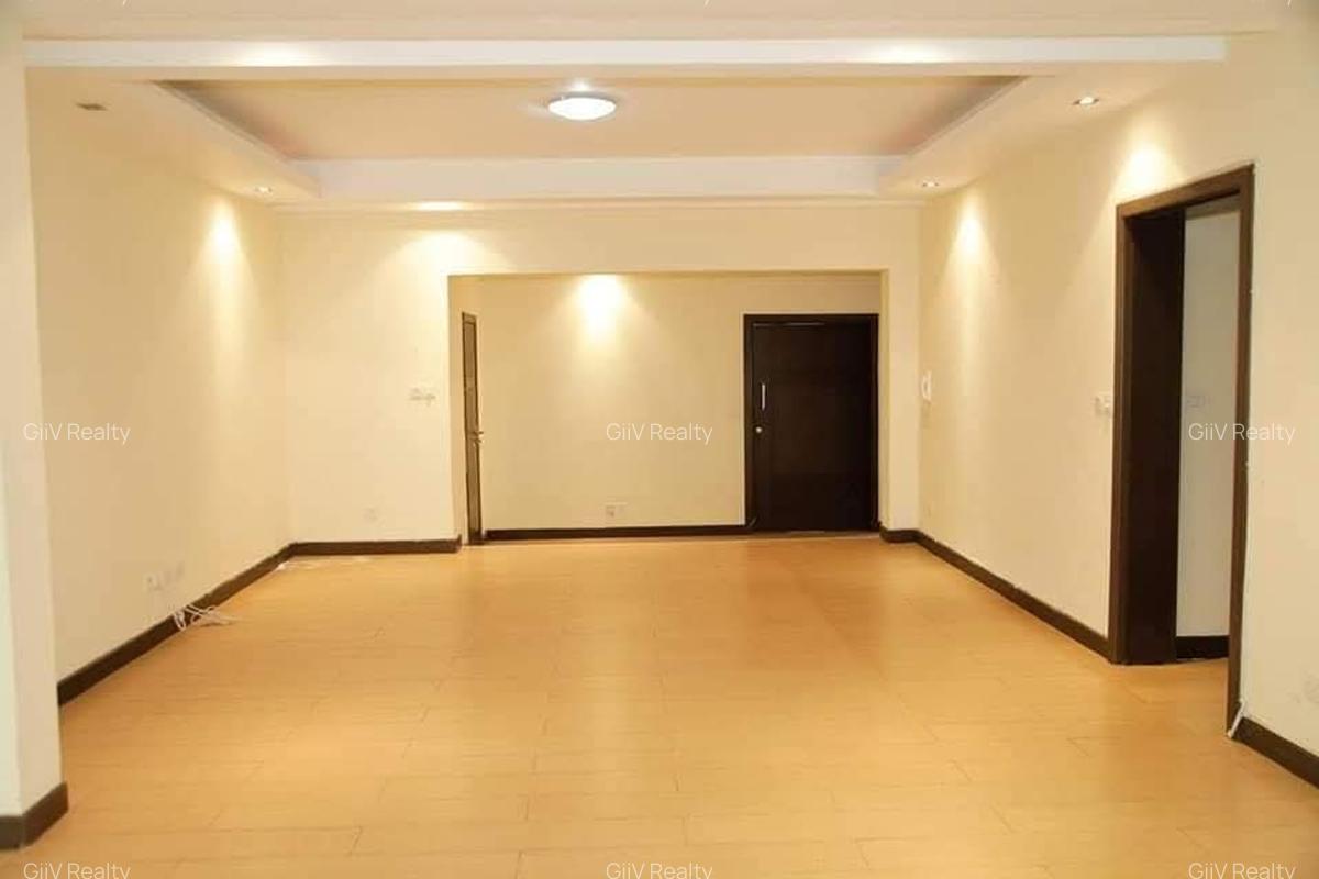 3 Bed Apartment with En Suite in Riverside - 7