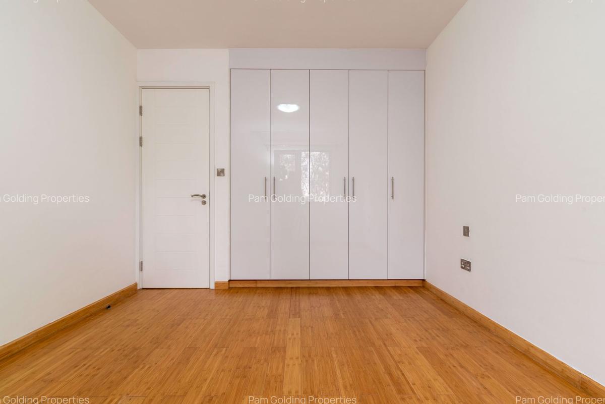 4 Bed Townhouse at Garden City - 5