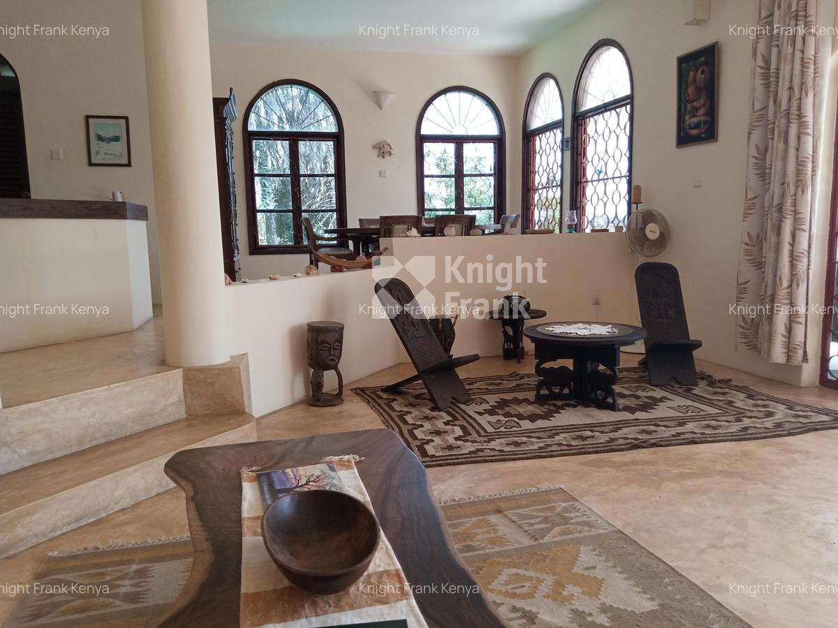 4 Bed Villa with Swimming Pool at Mtwapa Creek - 4