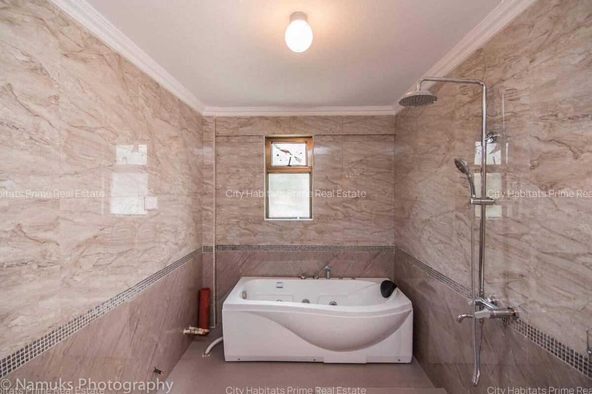 2 Bed Apartment with En Suite in Lavington - 2