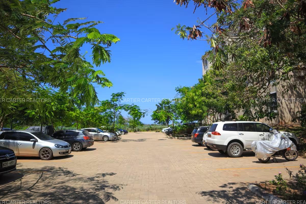 3 Bed Apartment with Swimming Pool in Mombasa Island - 3