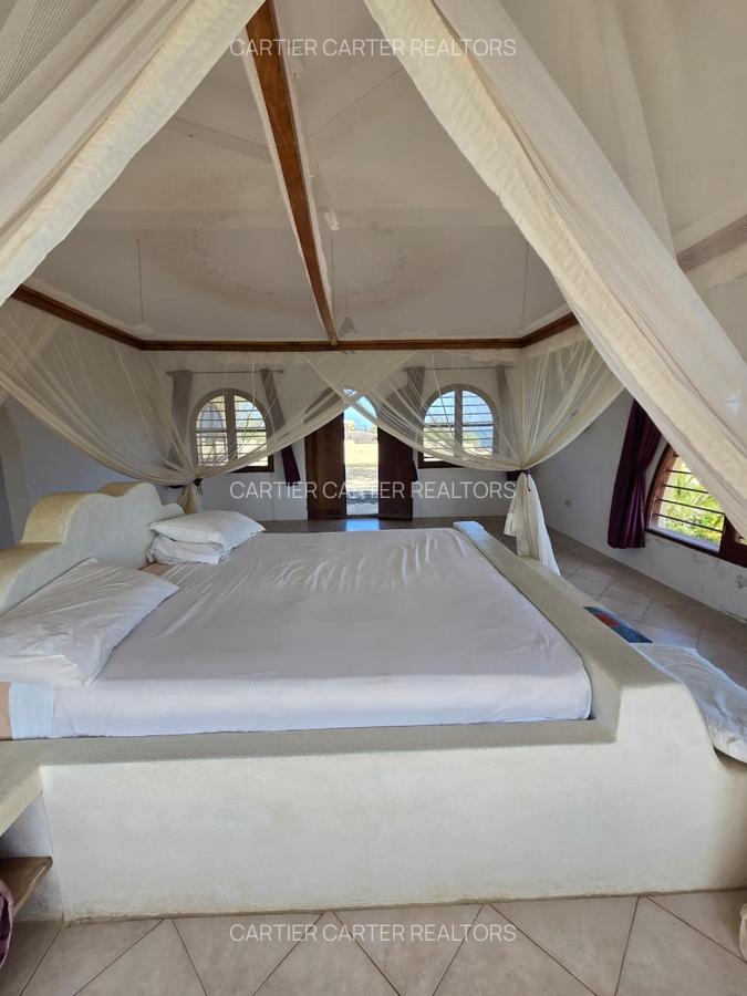 3 Bed Villa with En Suite in Watamu - 1