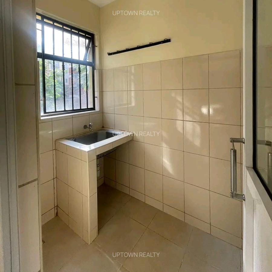 2 Bed Apartment with En Suite at Kilimani - 11