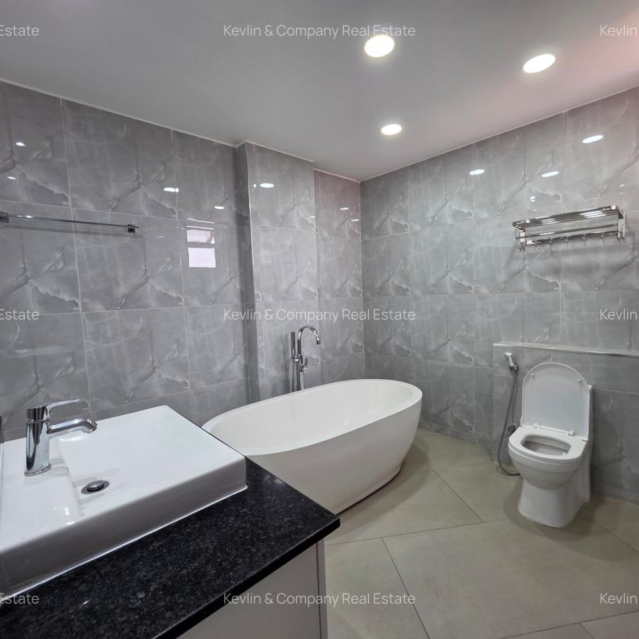 4 Bed Apartment with En Suite in General Mathenge - 20