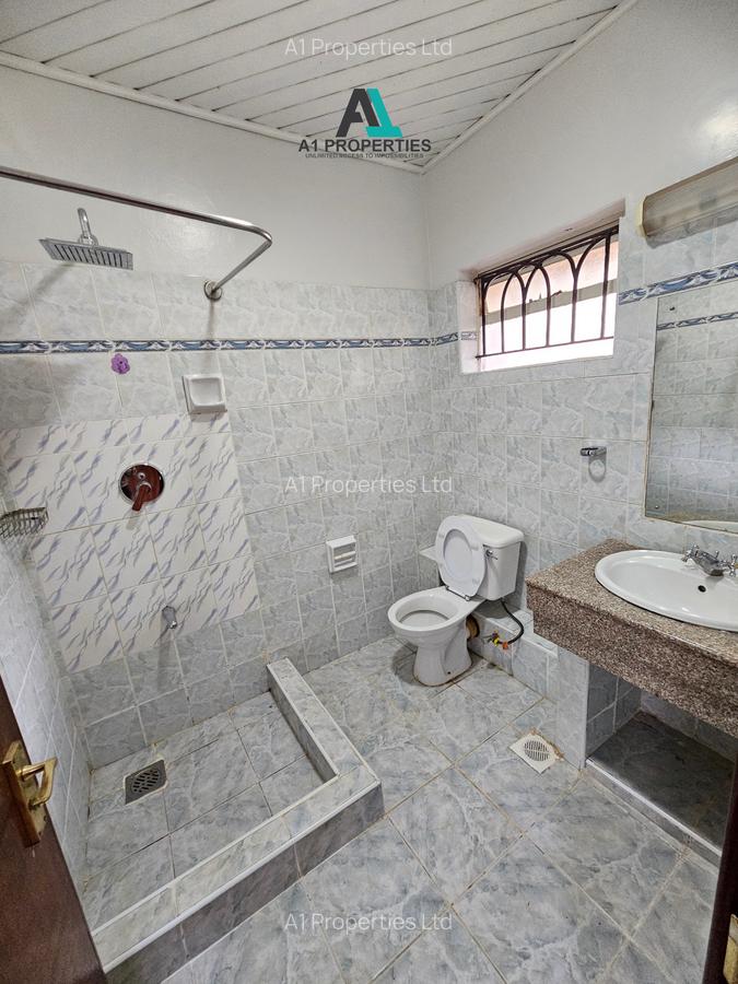 4 Bed Townhouse with En Suite in Lavington - 14