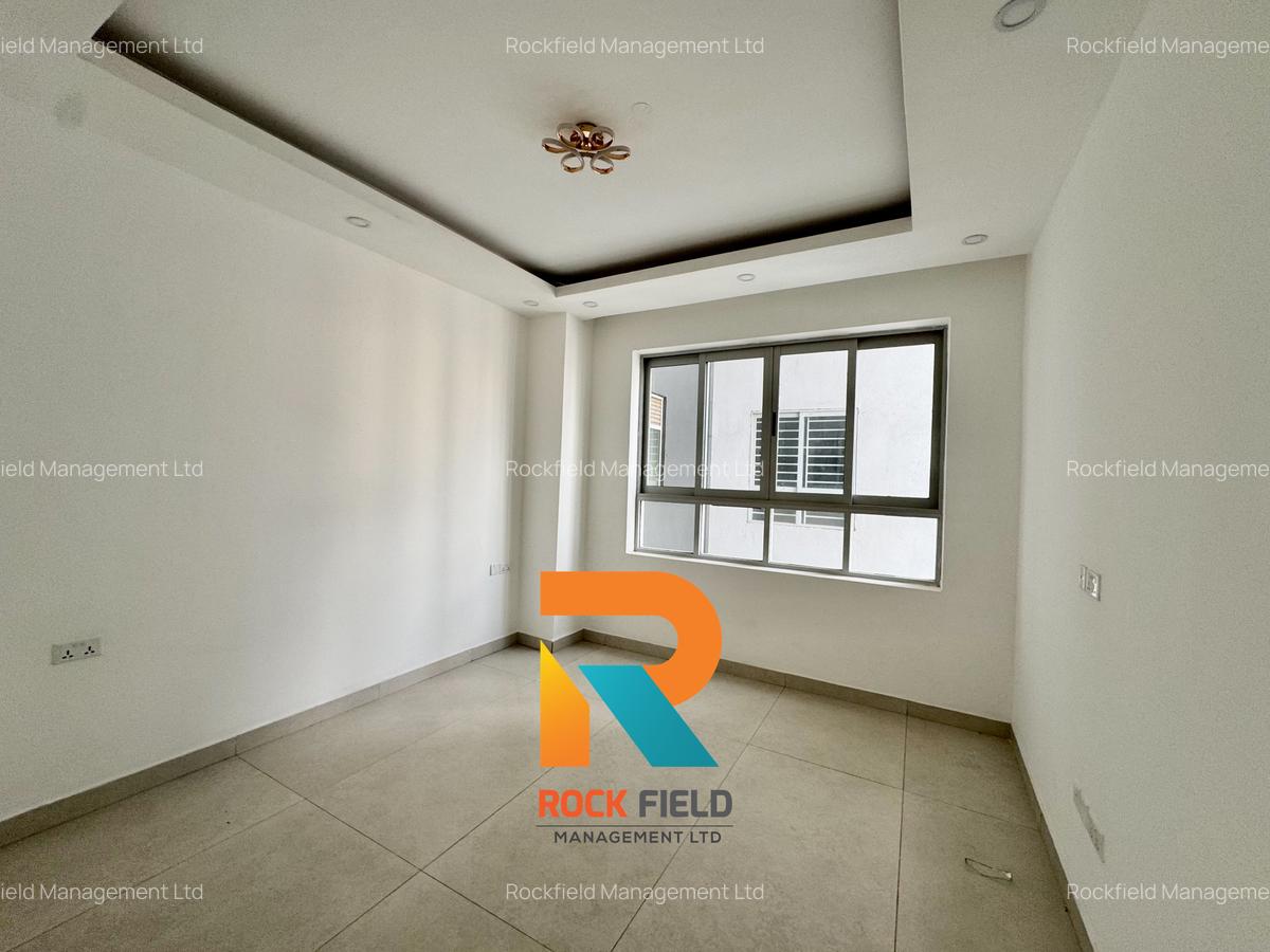 4 Bed Apartment with En Suite in General Mathenge - 15