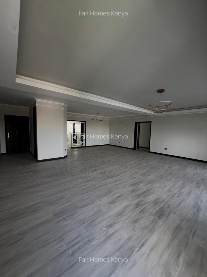 3 Bed Apartment with En Suite at Riverside Drive - 2