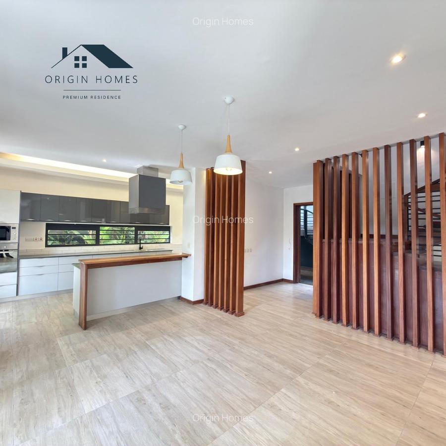 3 Bed House with En Suite at Rosslyn - 2